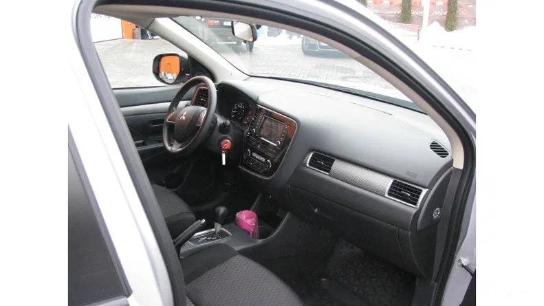 Mitsubishi Outlander 2015