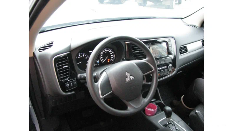 Mitsubishi Outlander 2015 - 8