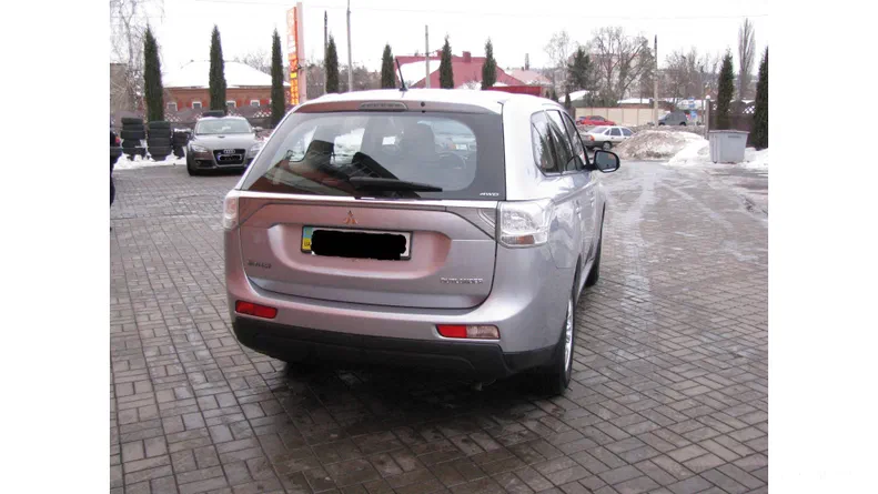 Mitsubishi Outlander 2015 - 11