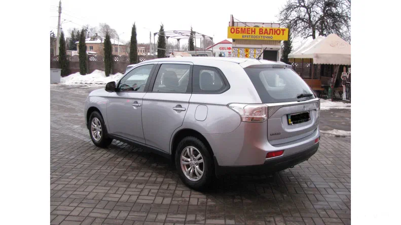 Mitsubishi Outlander 2015 - 10