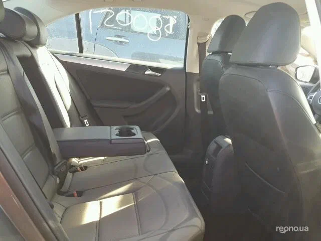 Volkswagen Jetta 2013 - 5