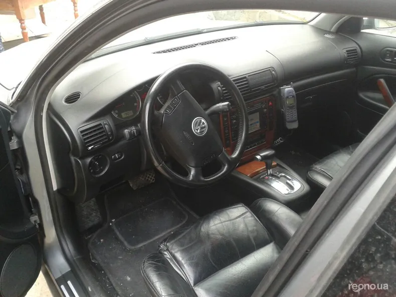 Volkswagen  Passat 2002