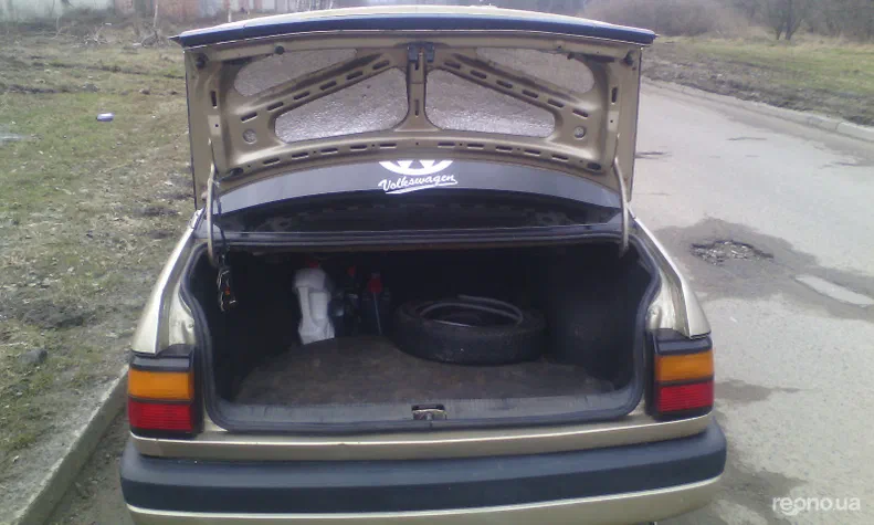 Volkswagen Passat 1988 - 11