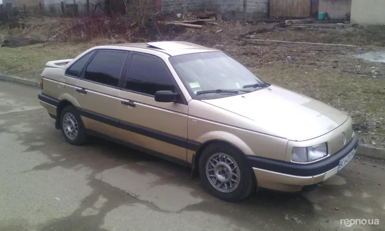 Volkswagen Passat 1988 - 5