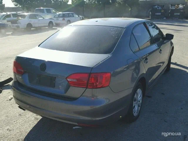 Volkswagen Jetta 2014 - 5