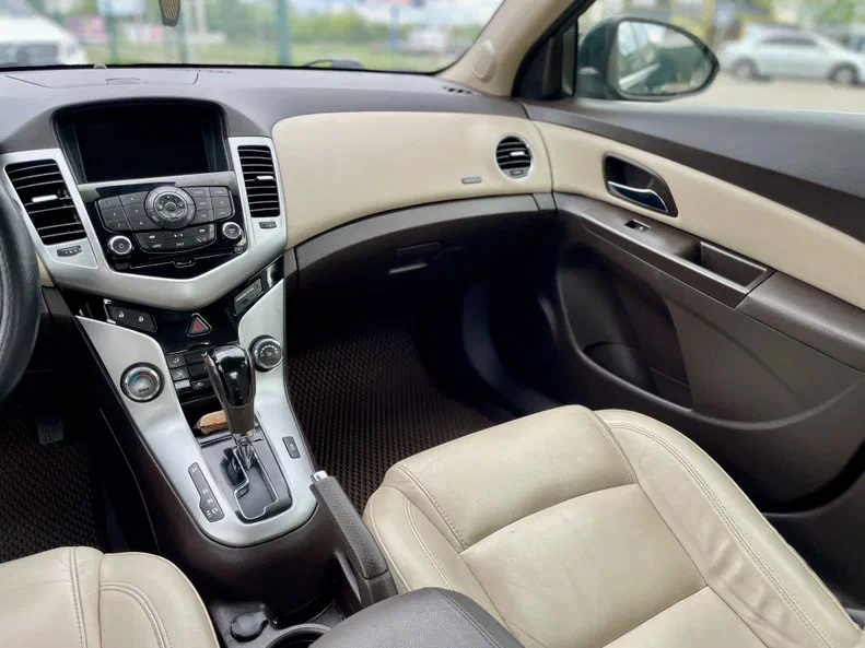 Chevrolet Cruze 2014 - 15