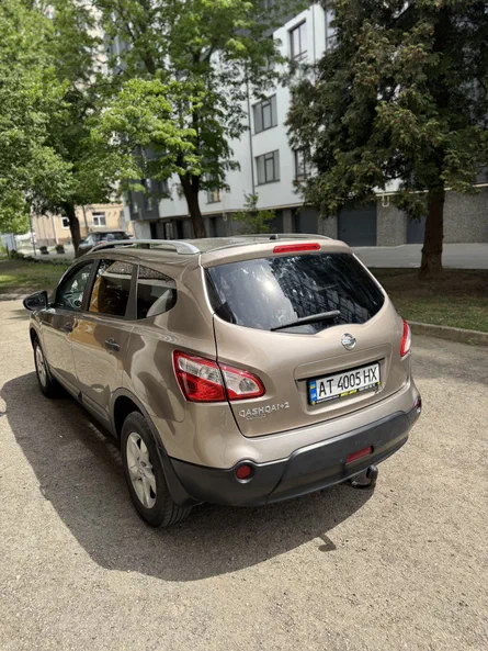Nissan Qashqai+2 2010 - 7