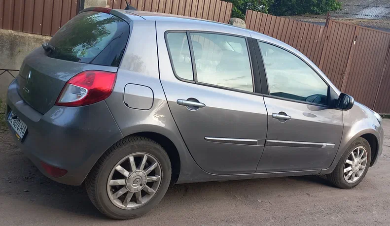 Renault Clio 2010 - 6