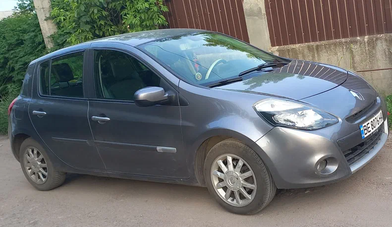 Renault Clio 2010 - 4