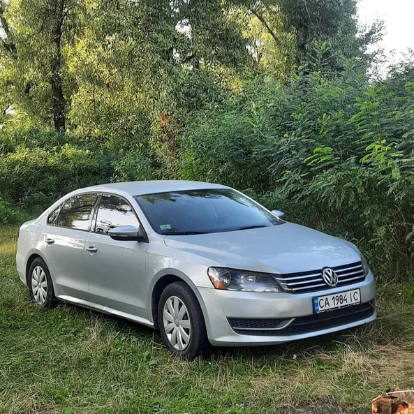 Volkswagen Passat 2011 - 14