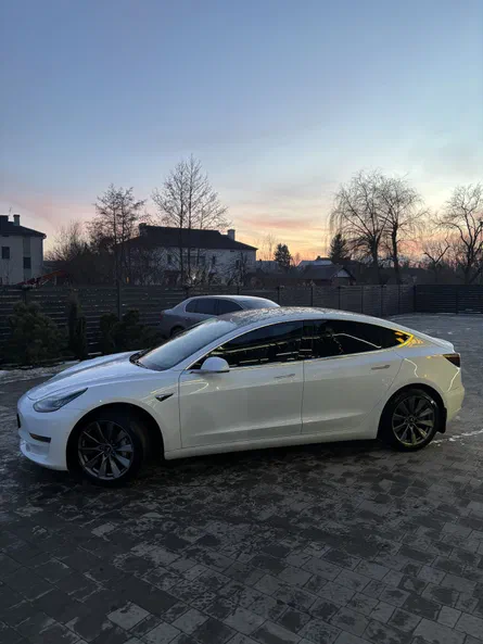 Tesla Model 3 2019 - 6
