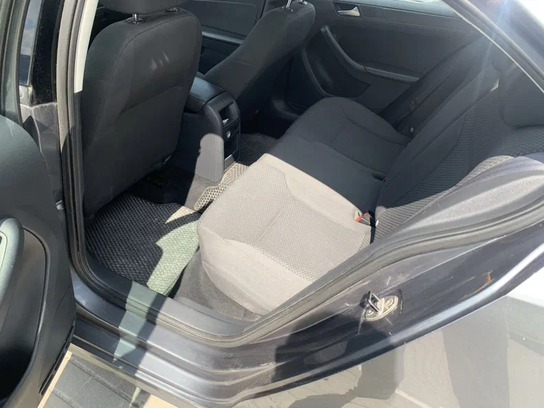 Volkswagen Jetta 2014 - 9