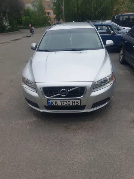 Volvo V70 2011 - 0
