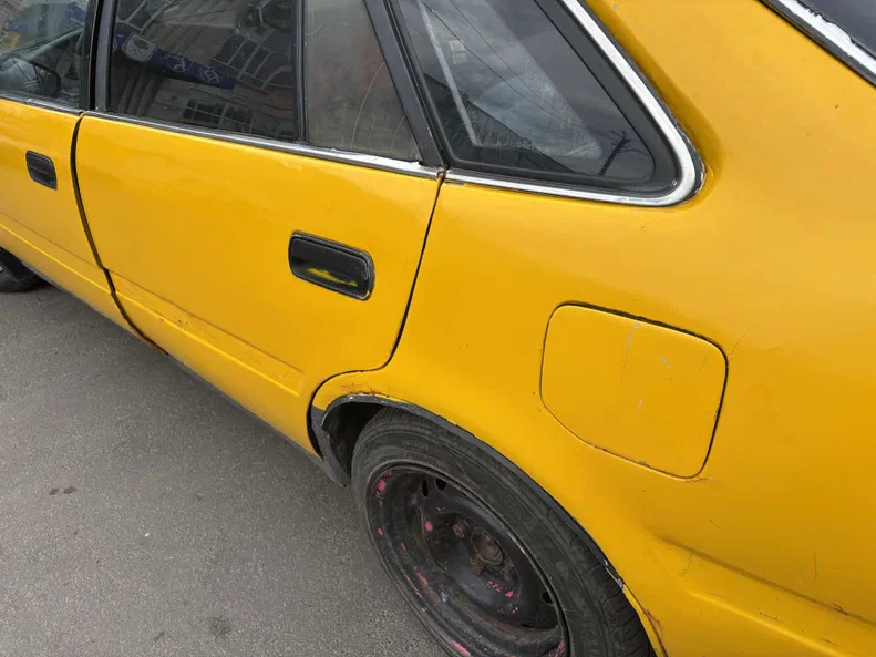Toyota Carina 1991 - 5