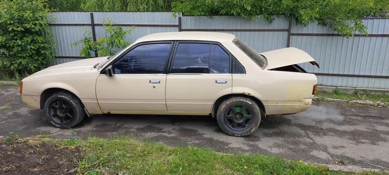 Opel Commodore 1982 - 4