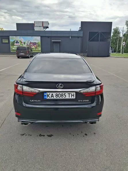 Lexus ES 2017 - 12