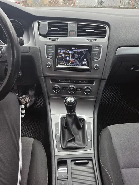 Volkswagen Golf 2015 - 24