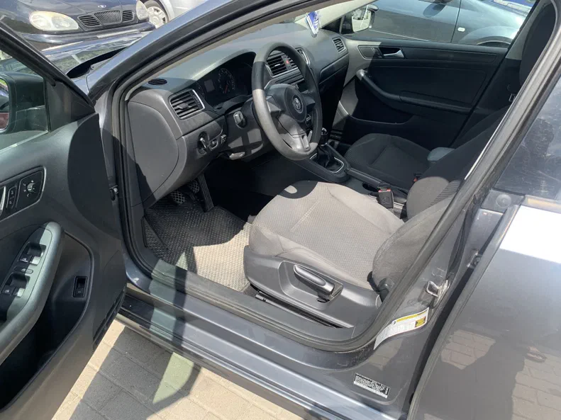 Volkswagen Jetta 2014 - 7