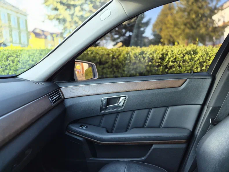 Mercedes-Benz E-Клас 2012 - 16