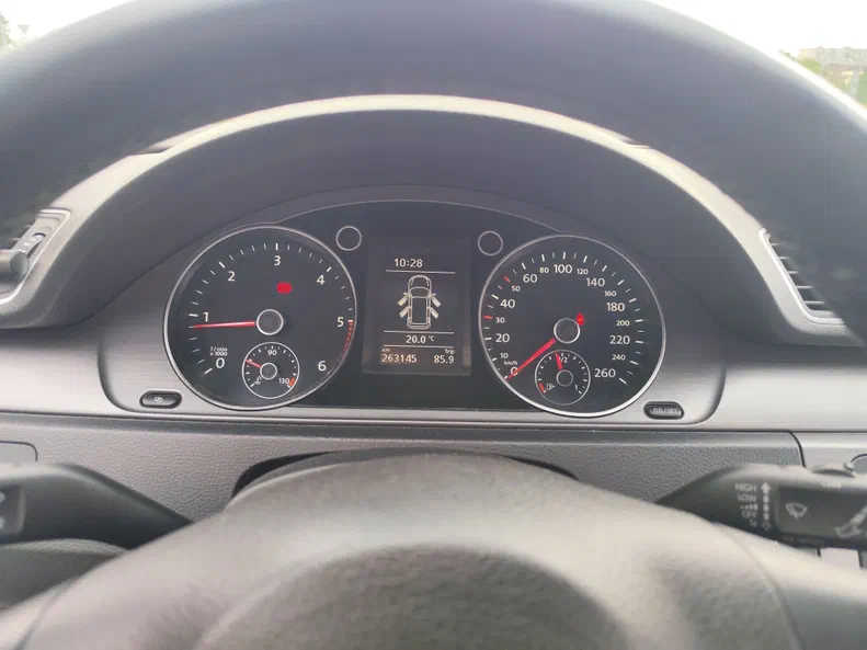 Volkswagen Passat 2011 - 23