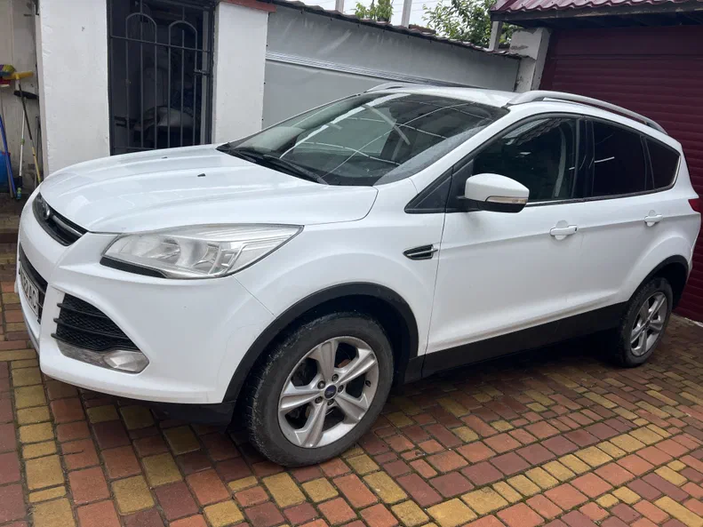 Ford Kuga 2013 - 0