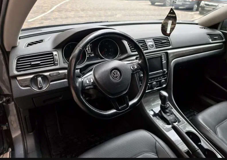 Volkswagen Passat 2016 - 15