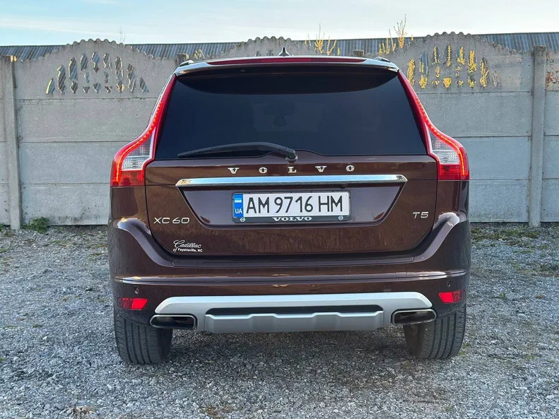 Volvo XC60 2017 - 11