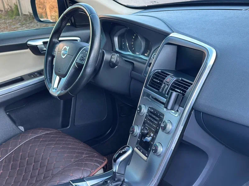 Volvo XC60 2017 - 14