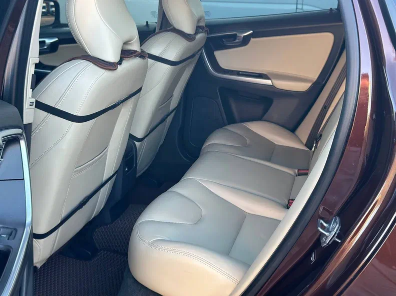 Volvo XC60 2017 - 12