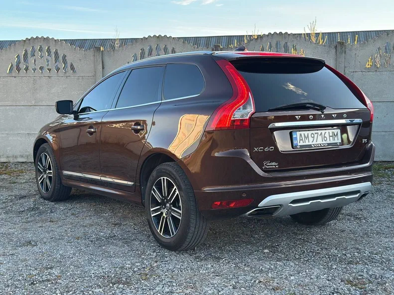 Volvo XC60 2017 - 9