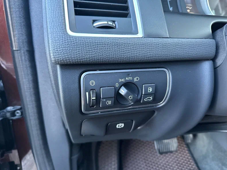 Volvo XC60 2017 - 23