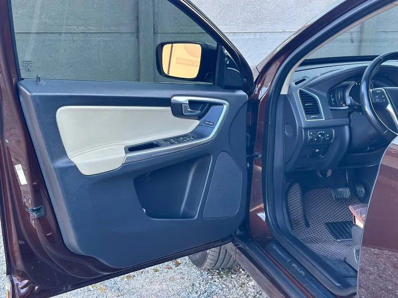 Volvo XC60 2017 - 25