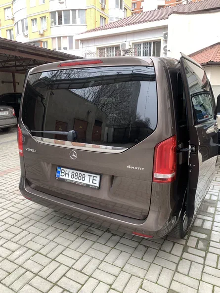 Mercedes-Benz V-Клас 2019 - 3