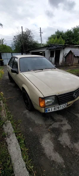 Opel Commodore 1982 - 2