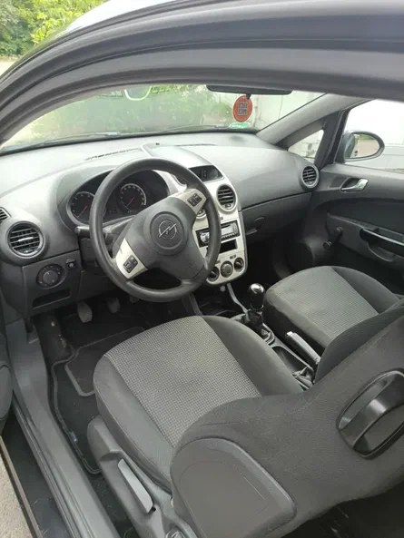 Opel Corsa 2009 - 4