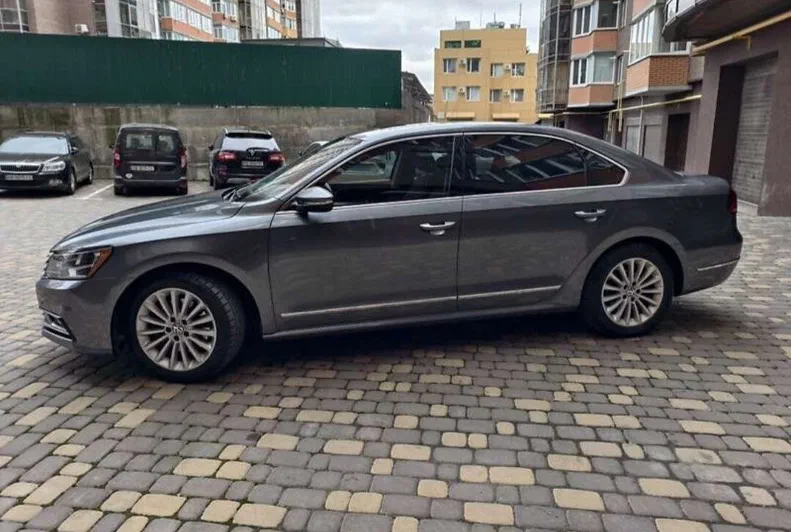 Volkswagen Passat 2016 - 10