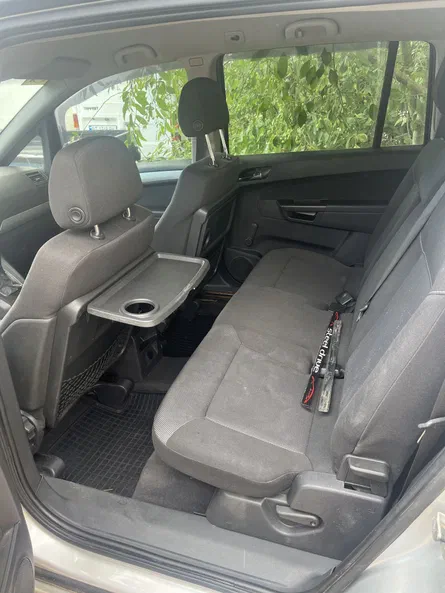 Opel Zafira 2009 - 5