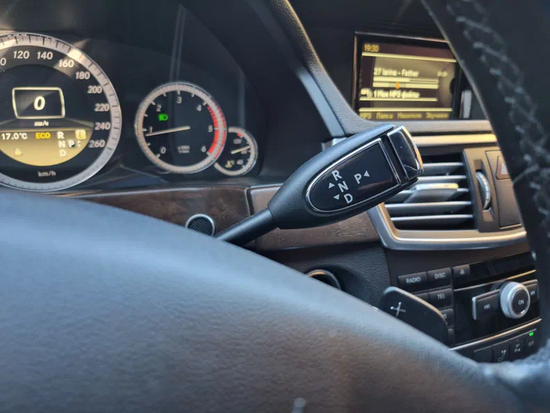 Mercedes-Benz E-Клас 2012 - 19