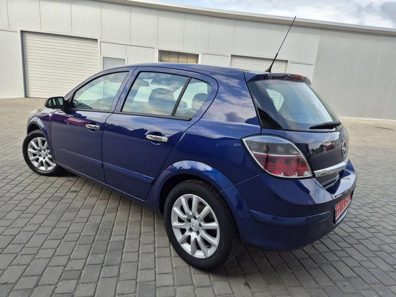 Opel Astra 2009 - 2