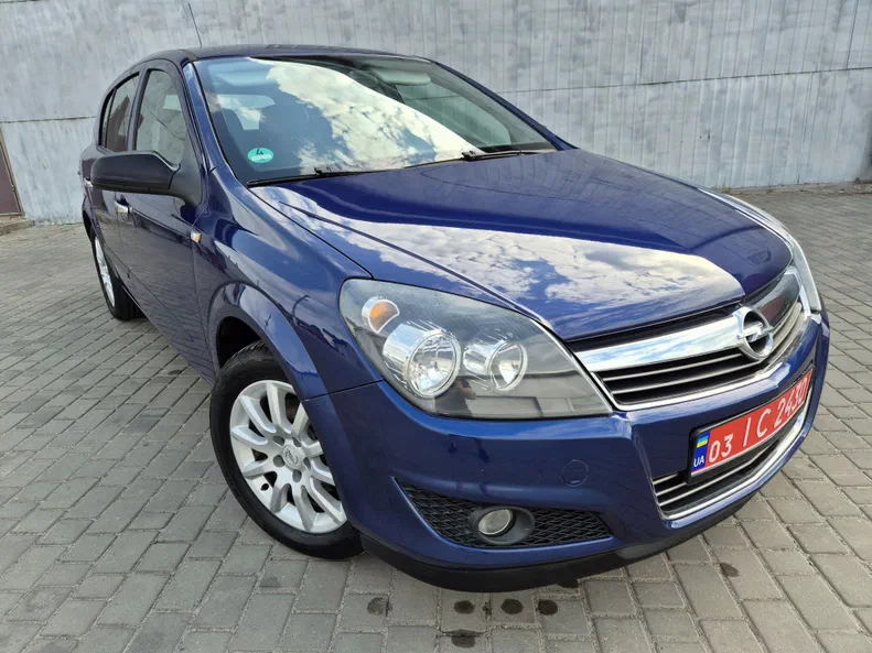 Opel Astra 2009 - 0