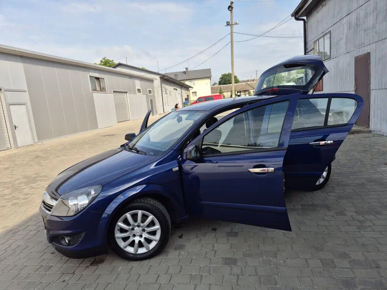 Opel Astra 2009 - 4