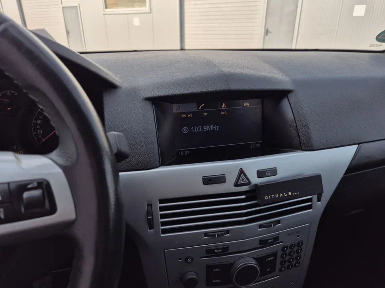 Opel Astra 2009 - 9