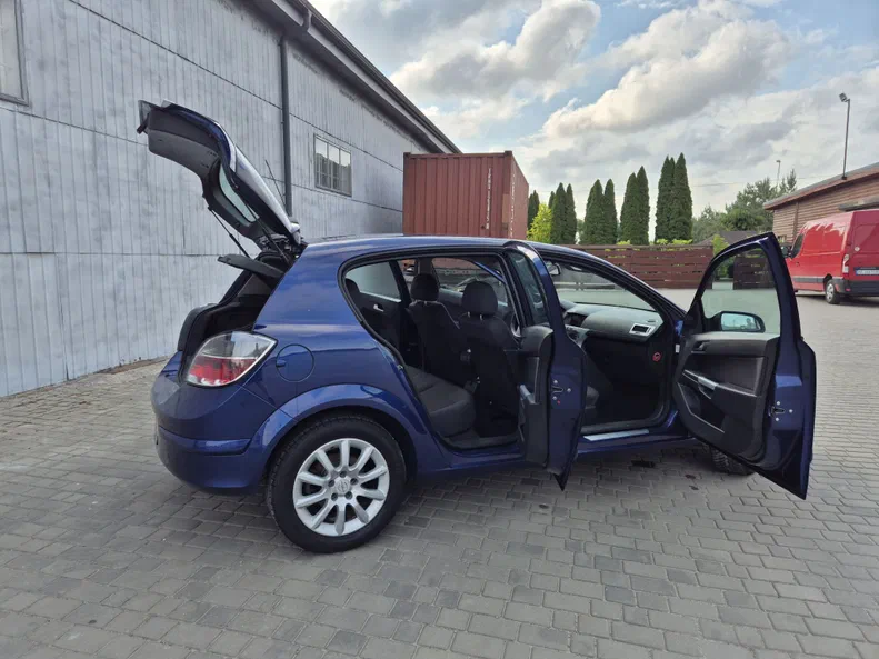 Opel Astra 2009 - 3