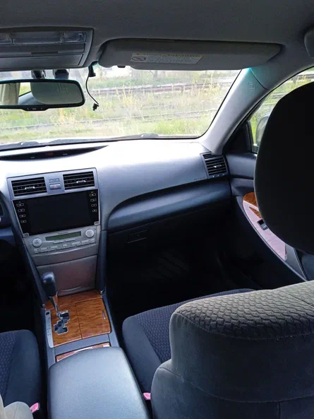 Toyota Camry 2010 - 5