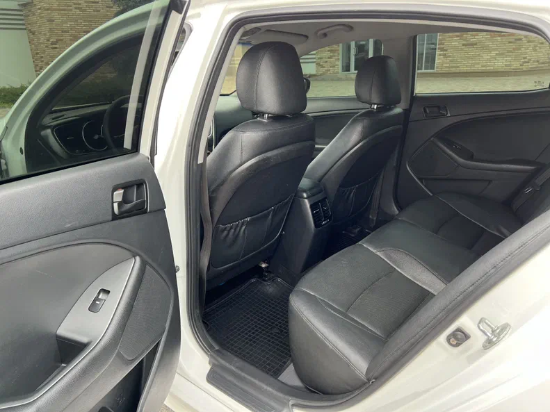 Kia K5 2014 - 10