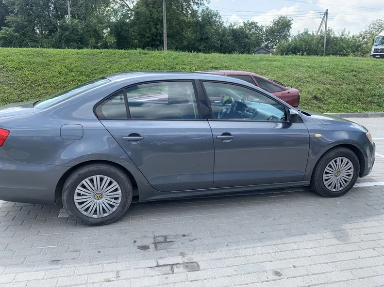Volkswagen Jetta 2014 - 5