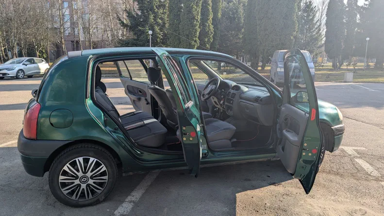 Renault Clio 2000 - 1