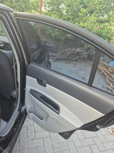 Hyundai Accent 2008 - 6