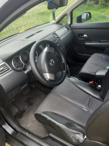 Nissan Tiida 2008 - 4