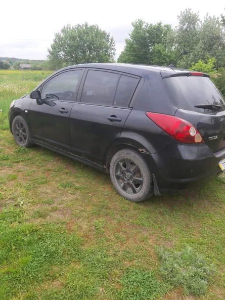 Nissan Tiida 2008 - 2